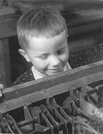 Horst Zuse looking at the memory of a Z4 computer